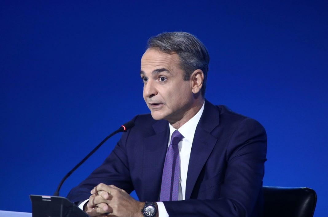 Μητσοτάκης για 21η Απριλίου: Τα διδάγματα του παρελθόντος μάς οδηγούν στα βήματα του μέλλοντος
